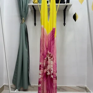 Abito Lungo con fiore (giallo) – Taglia Unica (40–44/46)